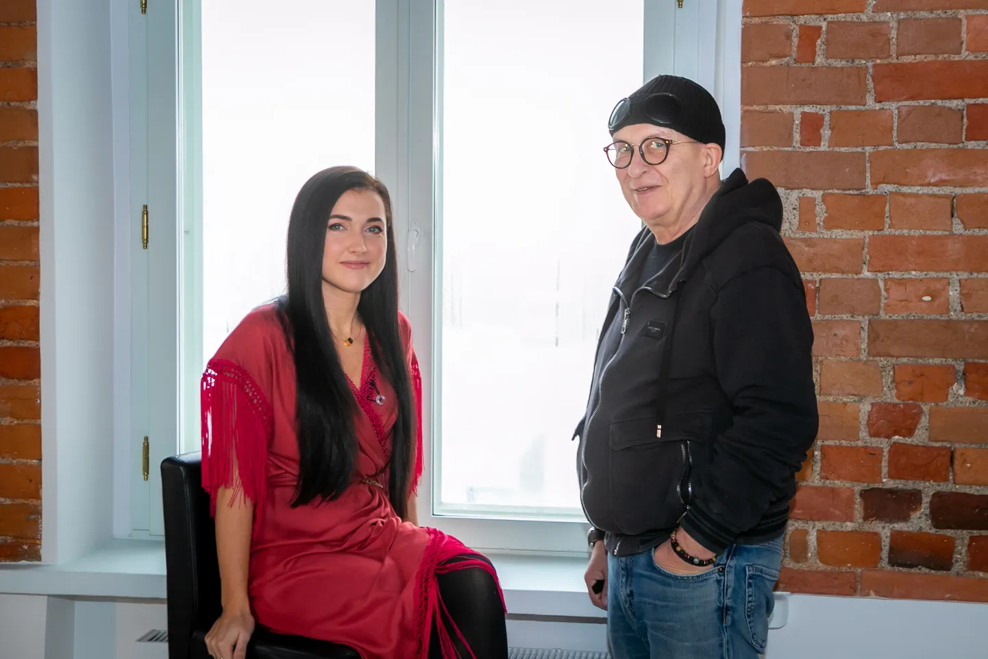 TENE LAUL: “Saatsin universumile sõnumi, et soovin häid mõtteid ja õpetusi kõigiga jagada ja see, et Toomas Kirss mulle seda ilusat võimalust pakkus, on 
universumi kingitus.”