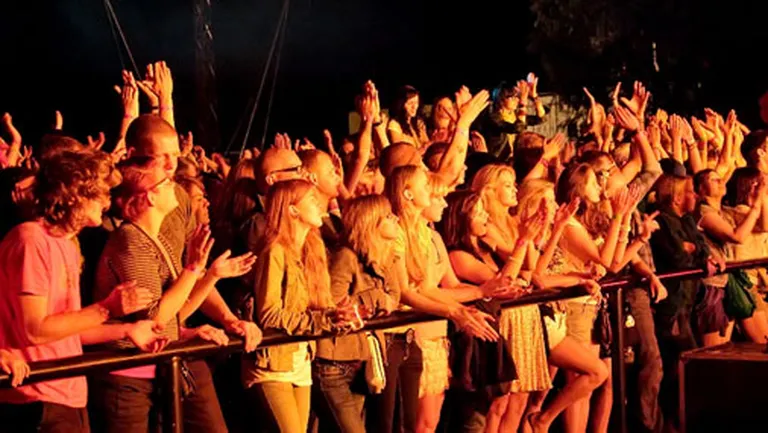 Klausītāji festivālā "Pīlādzis"