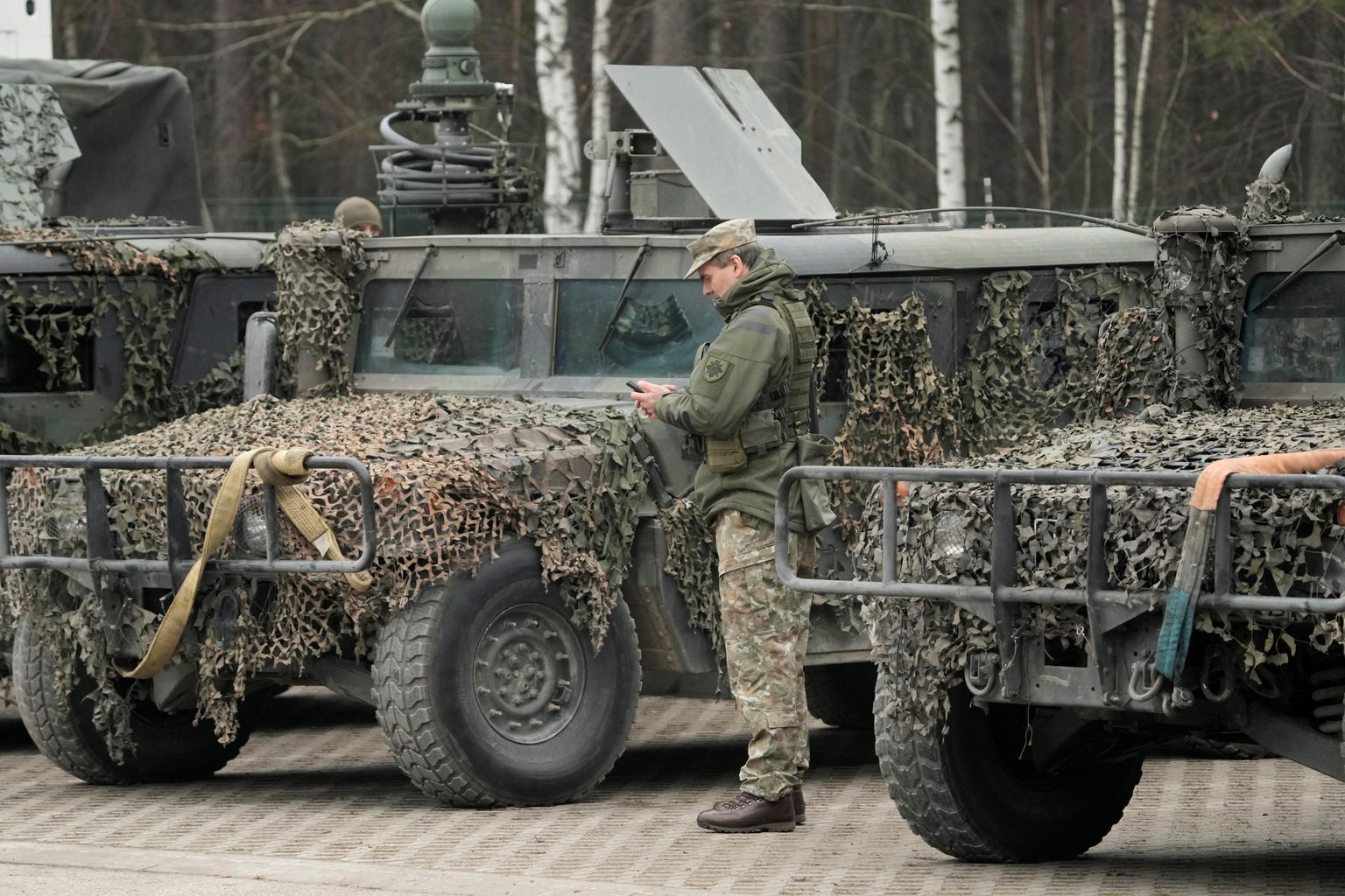 Leedu sõjaväelased sõjatehnikaga. Foto on illustratiivne.