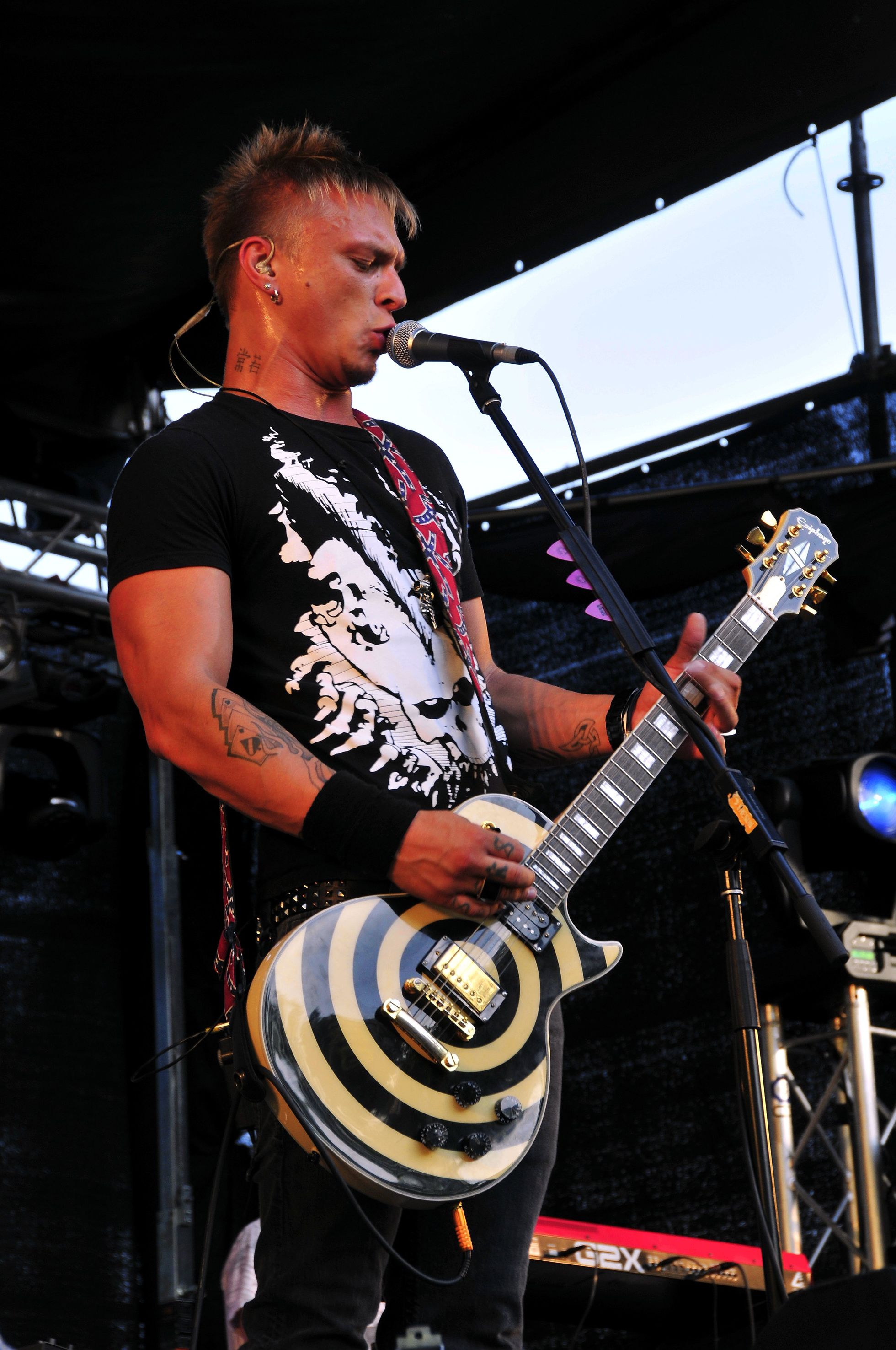 Tanel Padar 2009. aastal oma bändiga Viljandis, Rock Rampil.