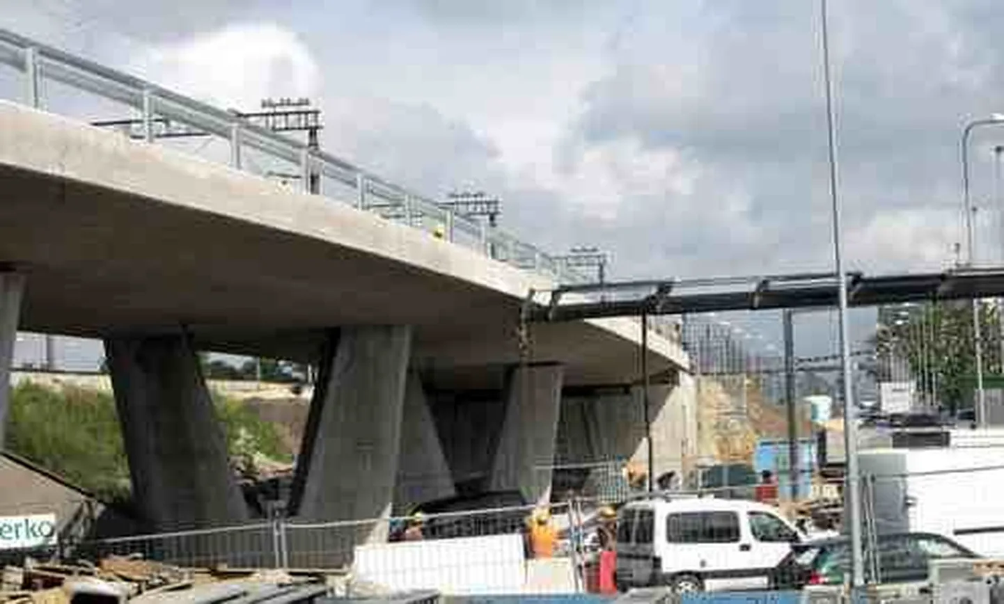 Ülemiste viadukti ehitus.