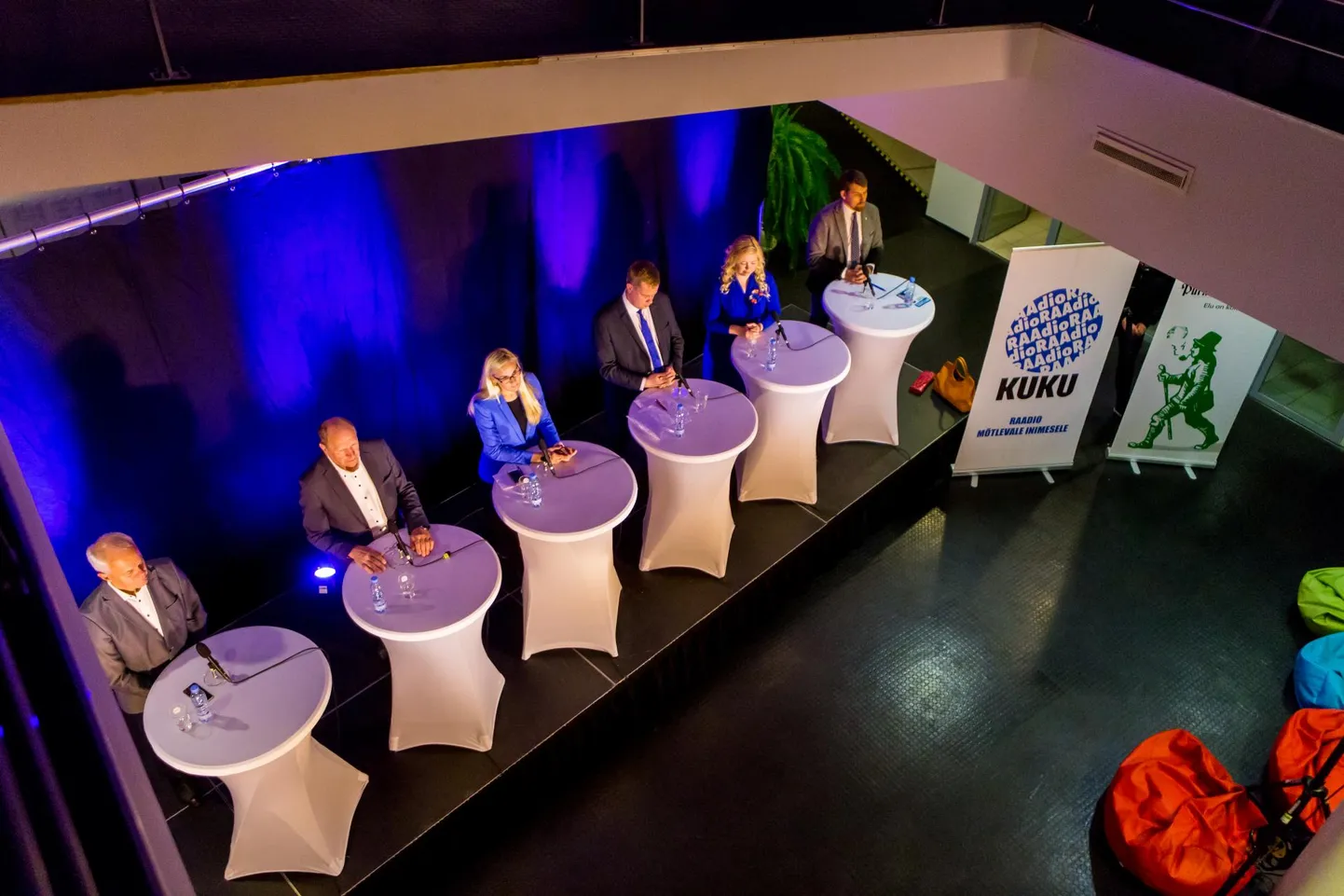 Debatt. Illustreeriv foto.