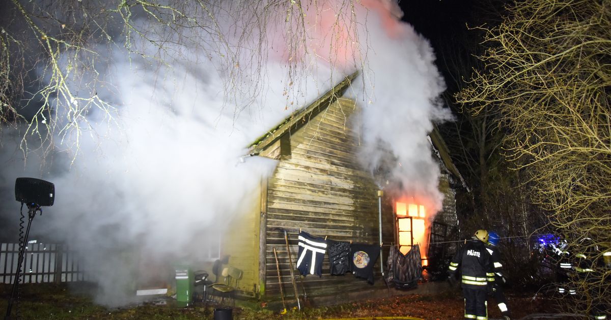 Saarepeedil põles elumaja