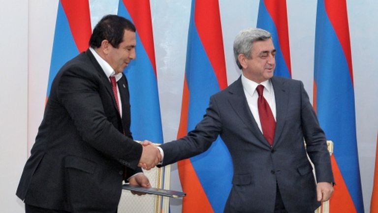 Гагик Царюкан и президент Армении Серж Саргсян 