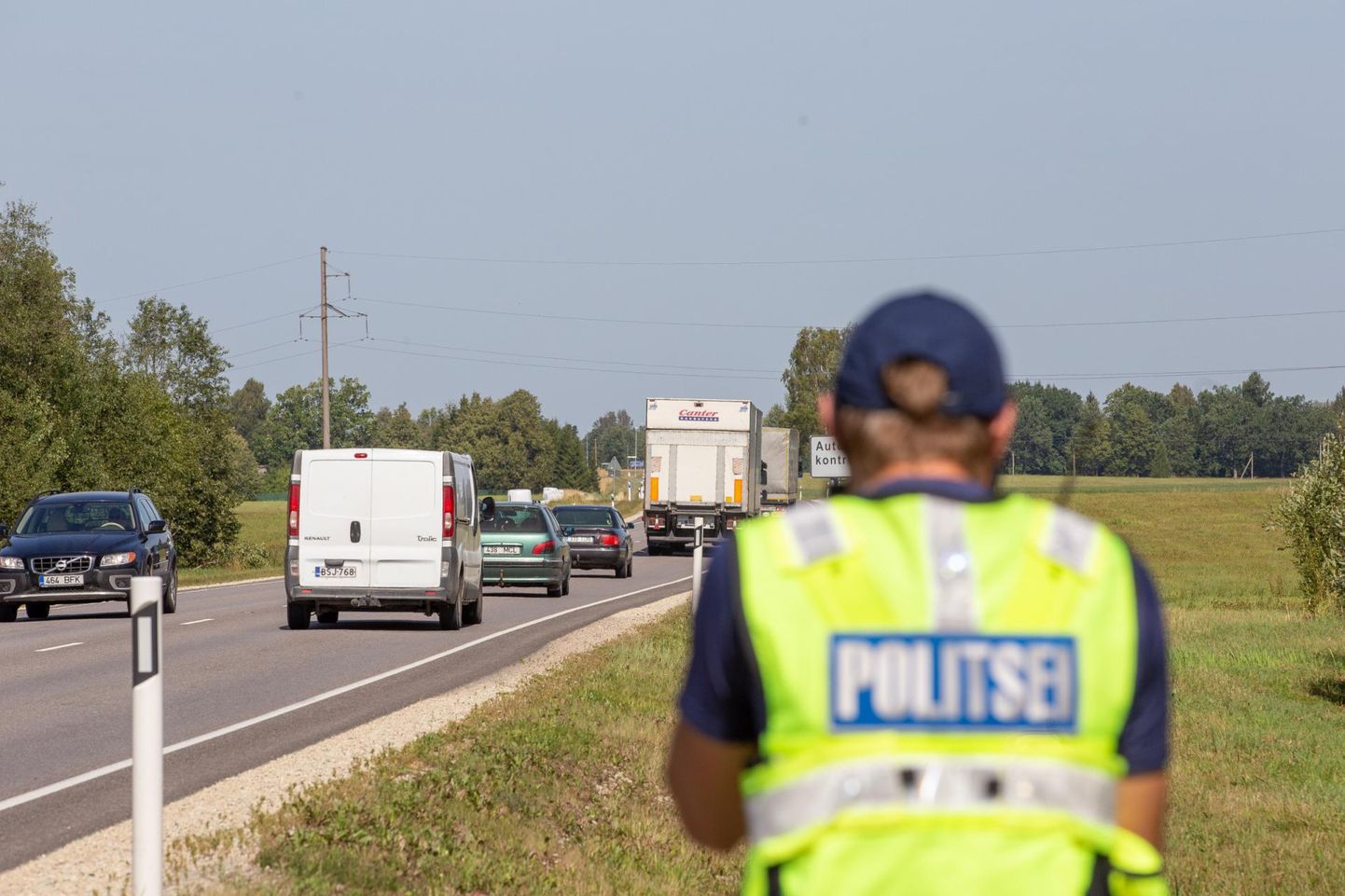 Politsei tõstis augustis liiklusjärelevalve mahtu, et suvisel ajal liiklust senisest rohkem rahustada ja nähtav olla.