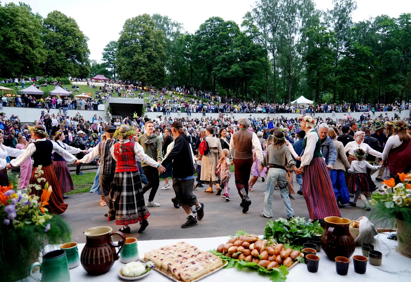 Tradicionālās Jāņu svinības Dzegužkalnā.