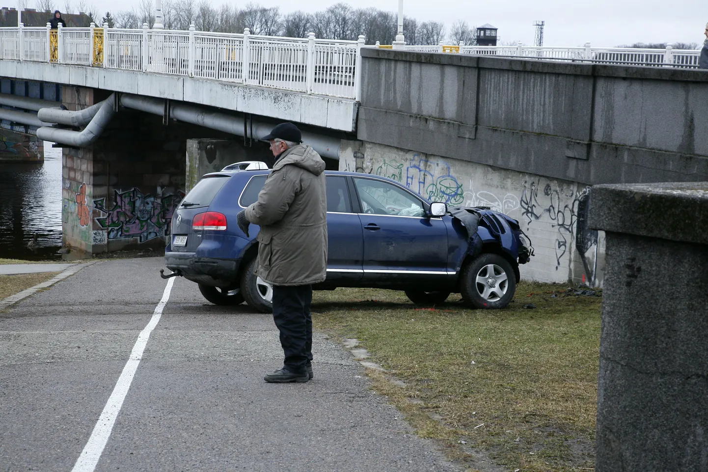 Avarii Pärnu Kesklinna silla juures.