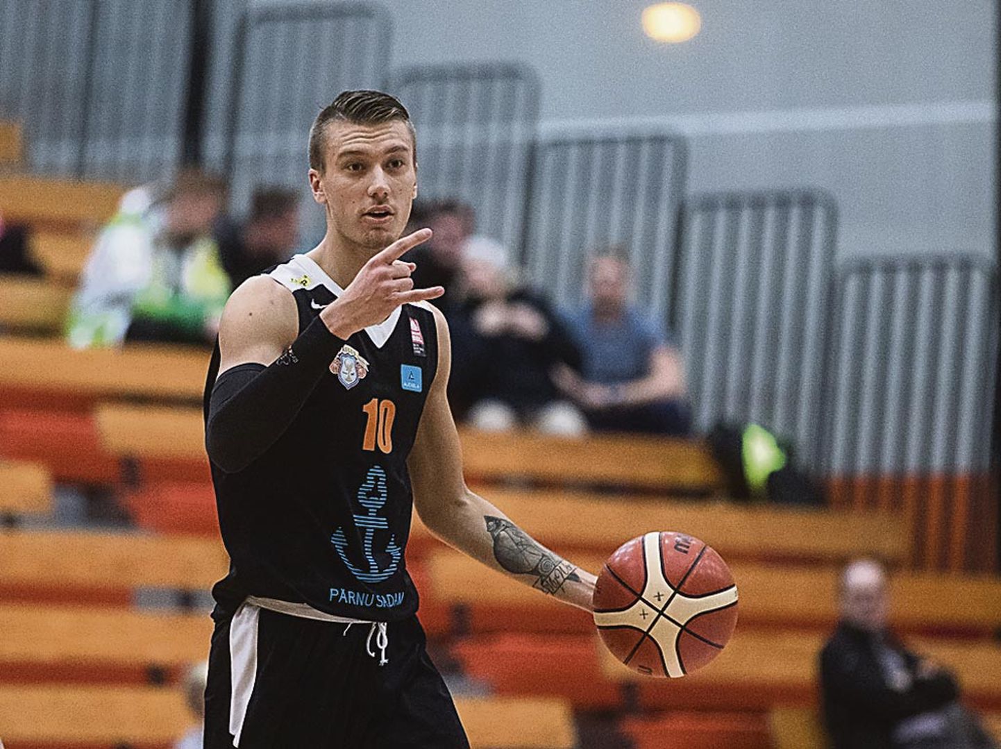 Saimon Sutt viskas Pärnu resultatiivseimana 18 punkti, lisades seitse lauapalli ja kaks blokki.