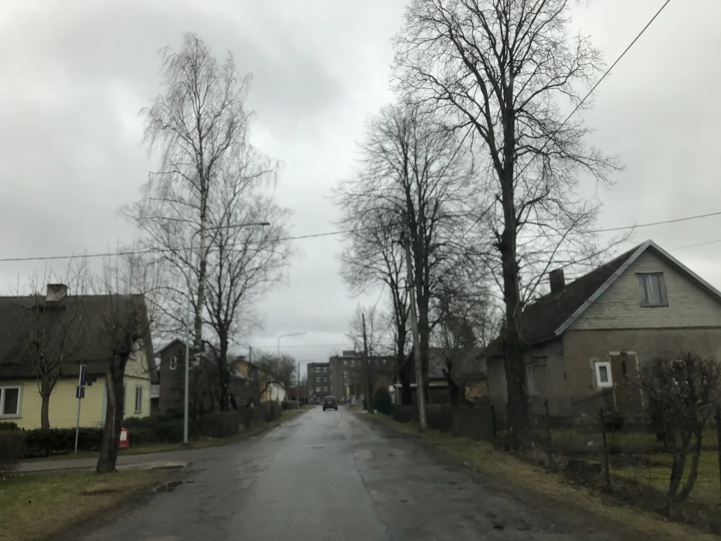 Suvega remonditakse Tiigi tänav ja ehitatakse lisaks kõnnitee.