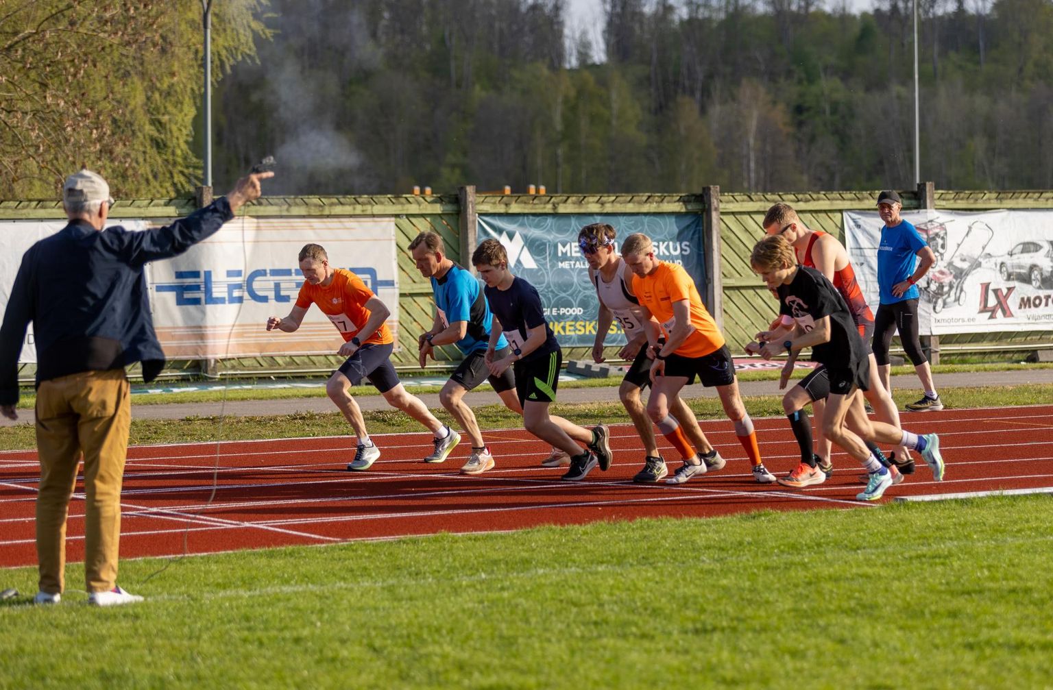 Kolmapäeva õhtul sai Staieri seeriavõistluse hooaeg Viljandi linnastaadionil avapaugu 3000 meetri jooksuga.