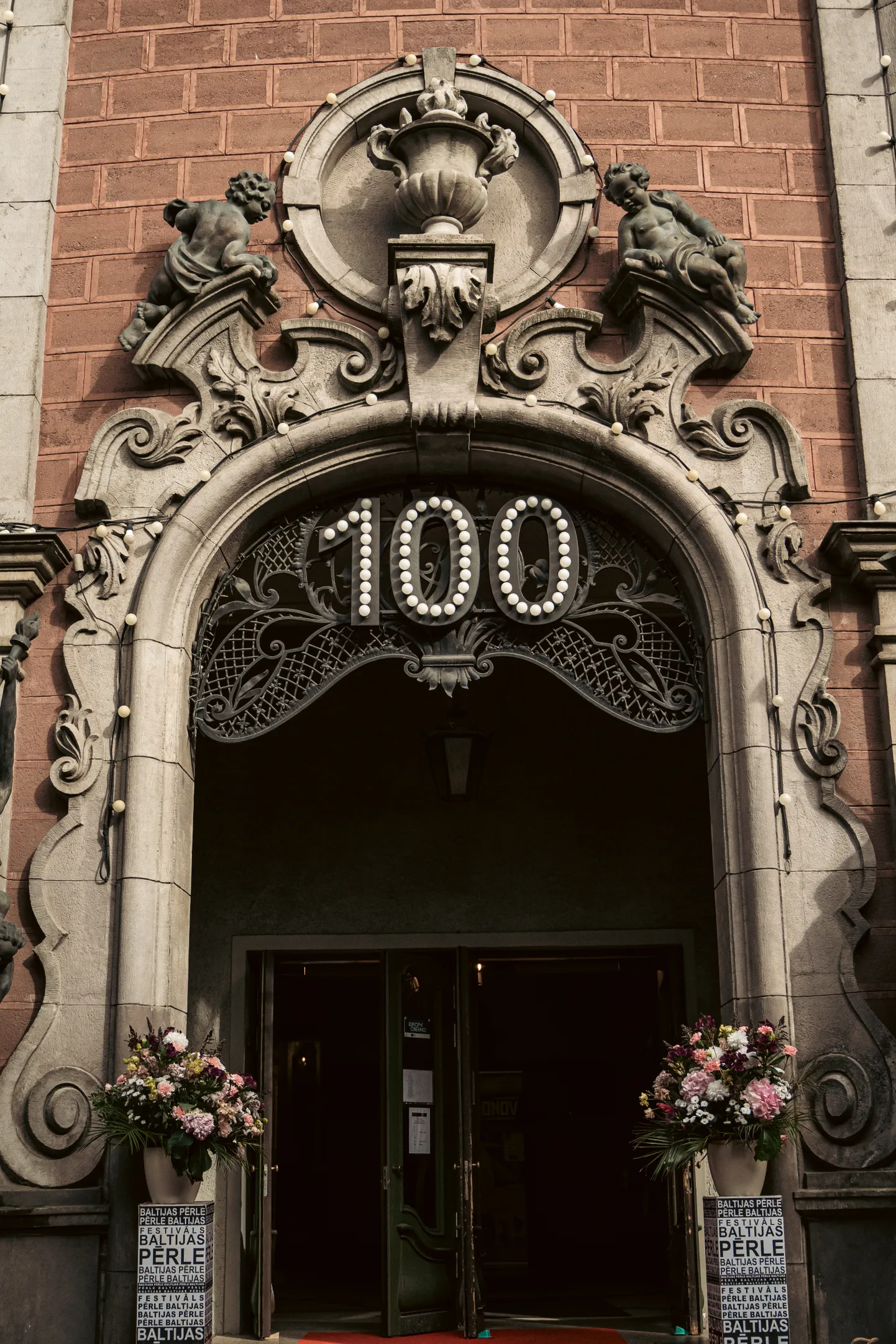 "Splendid Palace" turpinās kinofestivāls "Baltijas Pērle"