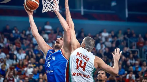 Portugāles basketbolisti uzvaru viegli serbiem neatdod