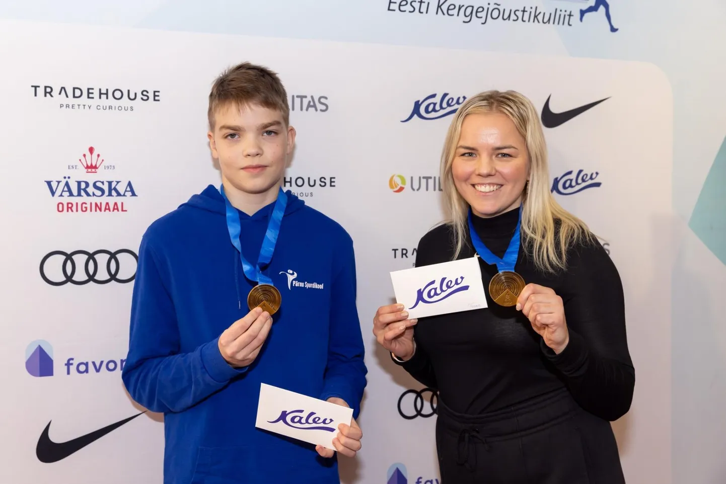 Reili Kaljundi treenitav Devon Järvekülg teenis meistritiitli nii kaugus- kui kolmikhüppes.