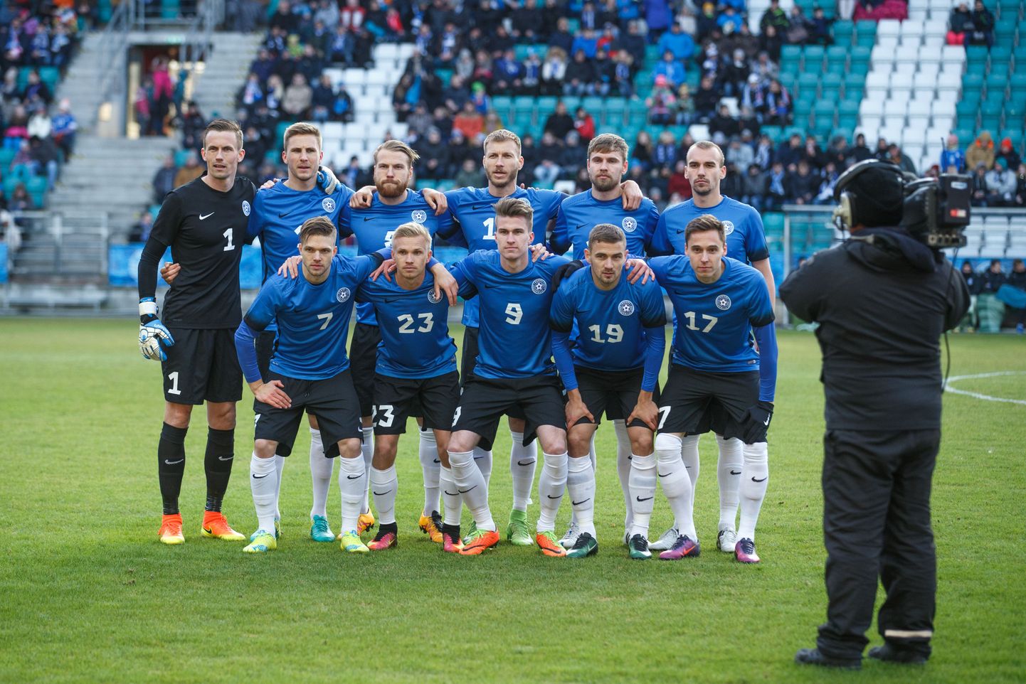 Eesti jalgpallikoondis enne maavõistlust Horvaatiaga. Meeste A-koondise mängude teleõiguste müük moodustab Eesti Jalgpalli Liidu tulust umbes 20%.