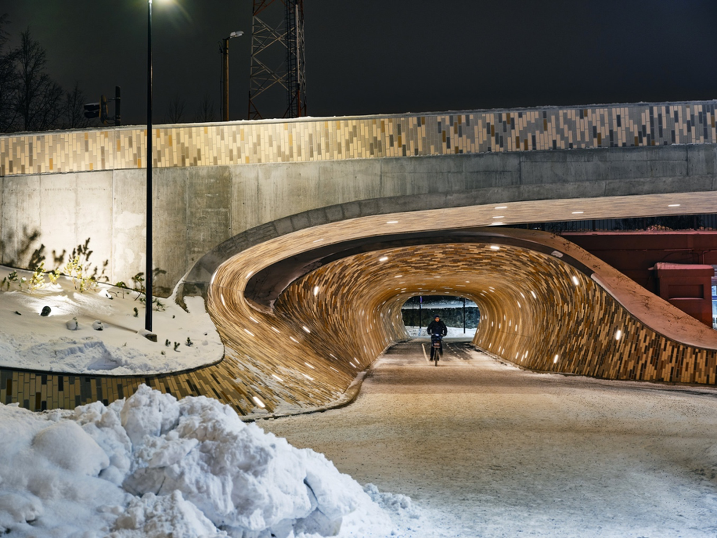 Läinud aasta lõpus Riia tänaval valminud jalakäijate sild ja tunnelid on tänavune parim rajatis.