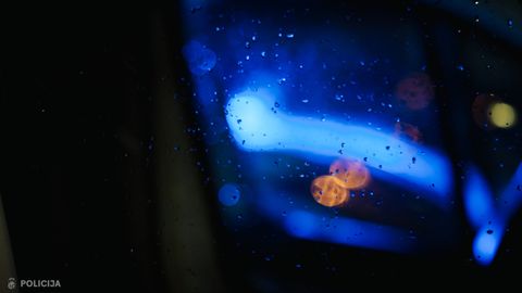 Daugavpilī nozog automašīnu. Vietējie iedzīvotāji palīdz notvert zagli