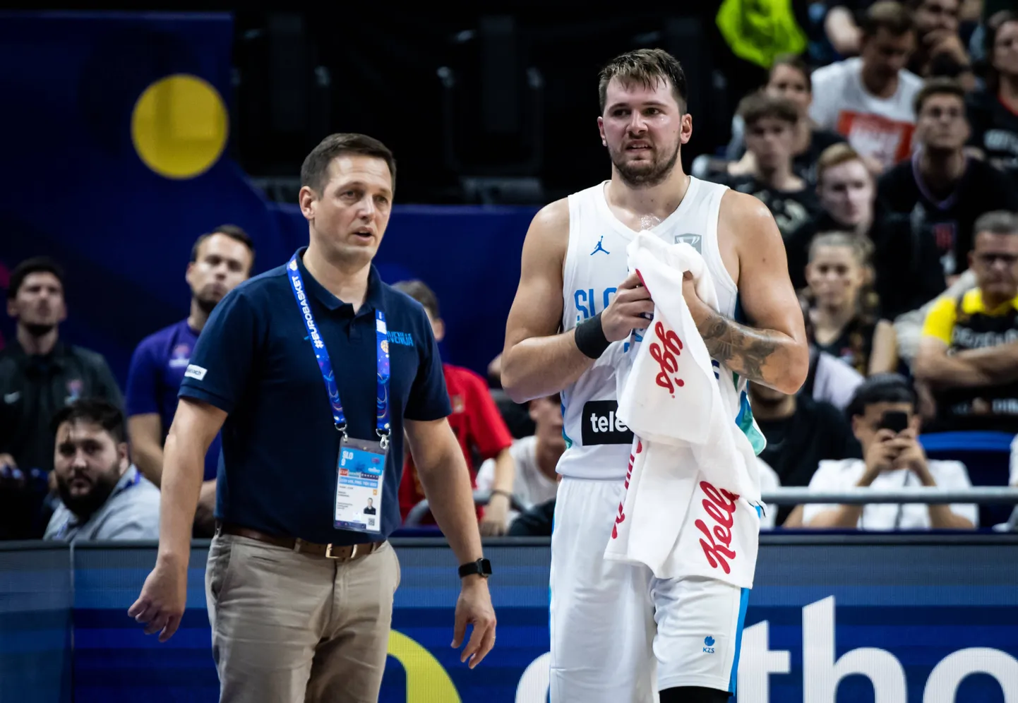 Aleksander Sekulić (vasakul) ja Luka Dončić MMil.
