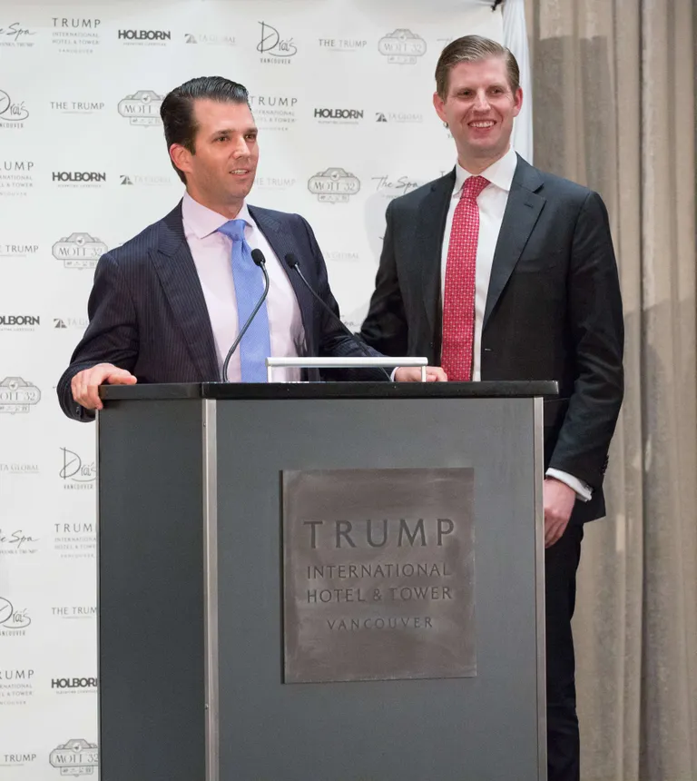 Donald Trump Jr (vasakul) ja Eric Trump