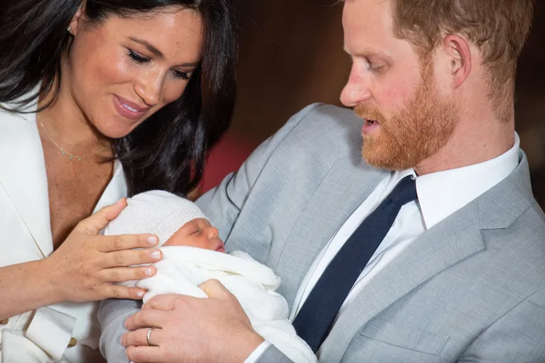 Sussexi hertsoginna Meghan ja prints Harry koos poja Archie'ga.