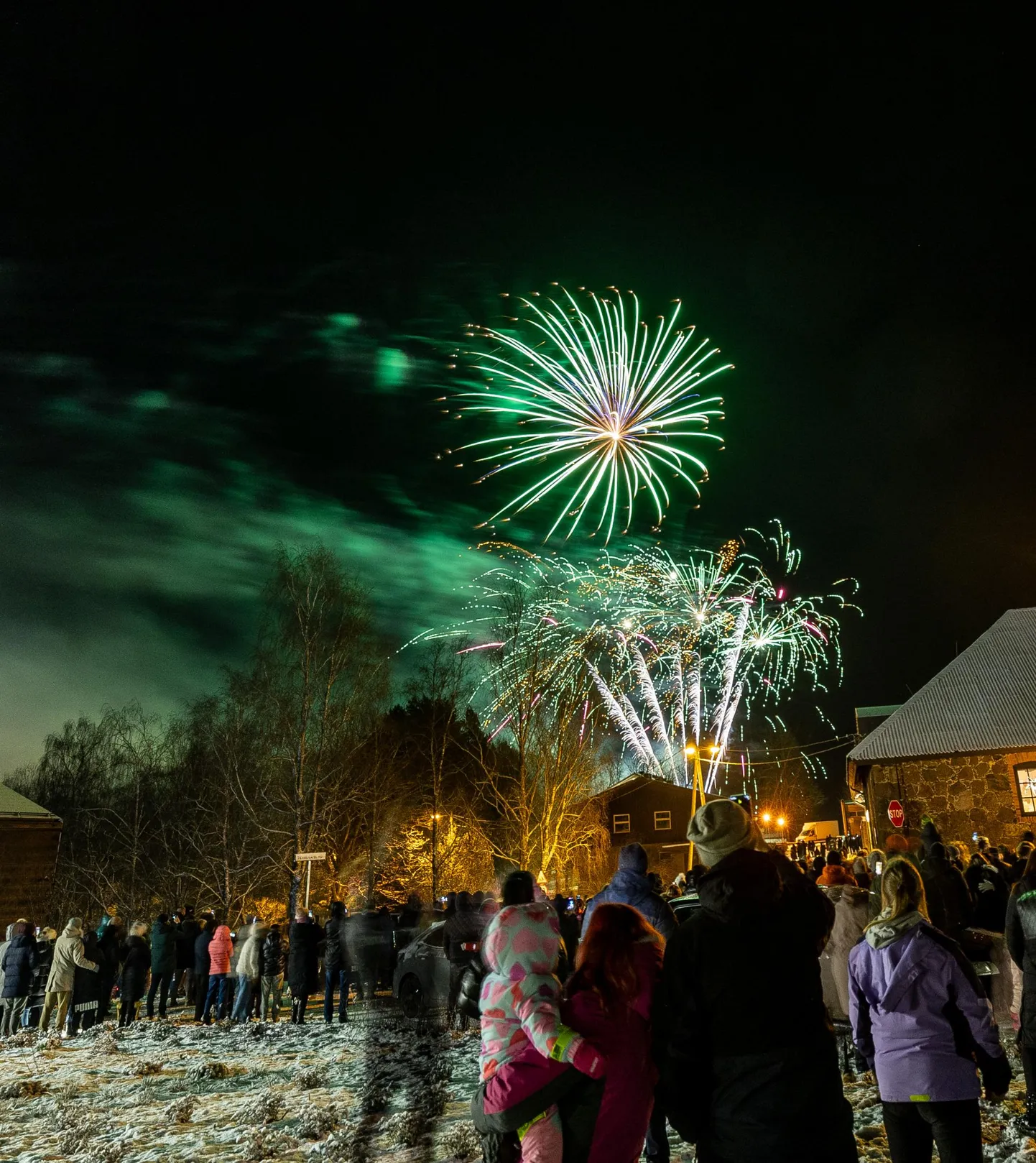 Viljandi valla aasta teo väljakuulutamiseks korraldatud hääletust on asunud juhtima aastavahetuse ilutulestik Viiratsis.