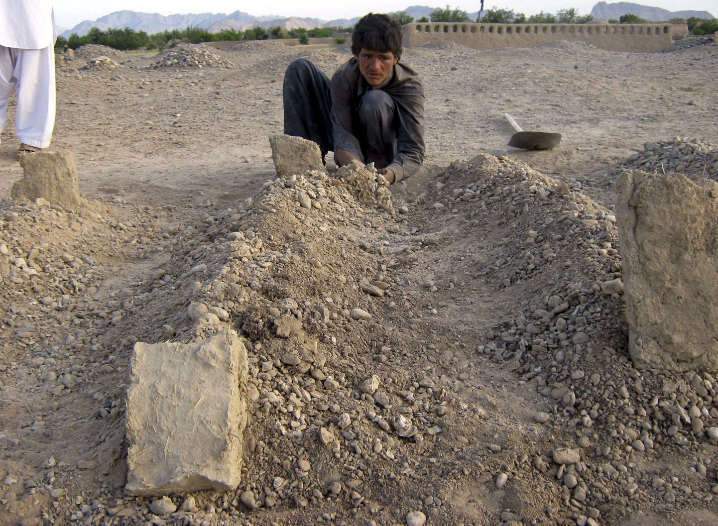 Afganistani lääneosas asuvas külas peetud lahingus hukkusid kümned tsiviilelanikud.