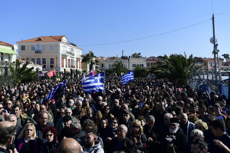 Meeleavaldused Lesbose saarel. 