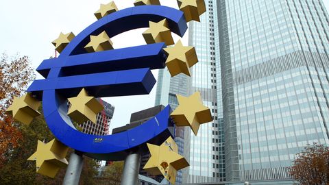 ECB nolemj nemainīt procentu likmes