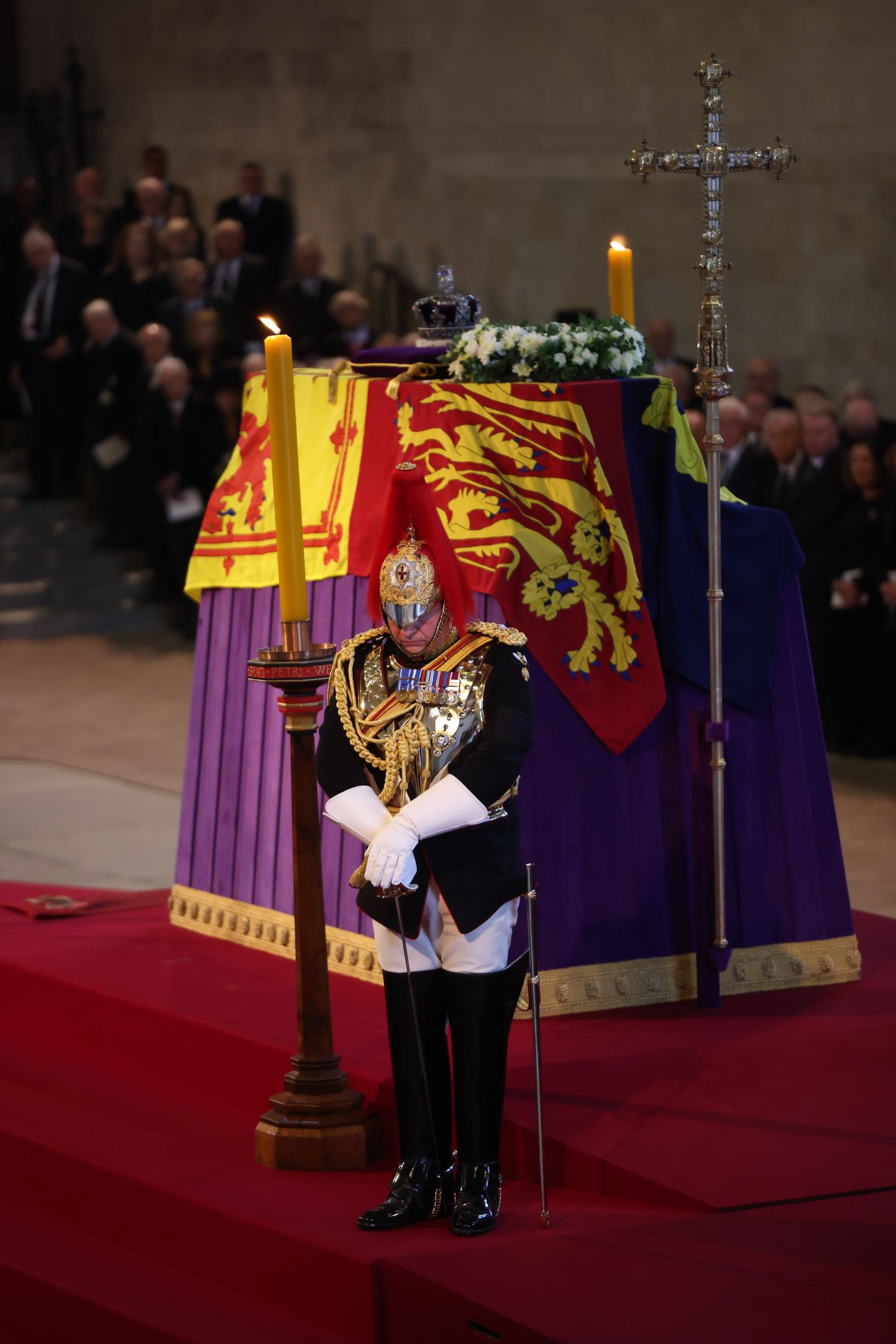 Briti kuninganna Elizabeth II kirst Londonis Westminsteri palees