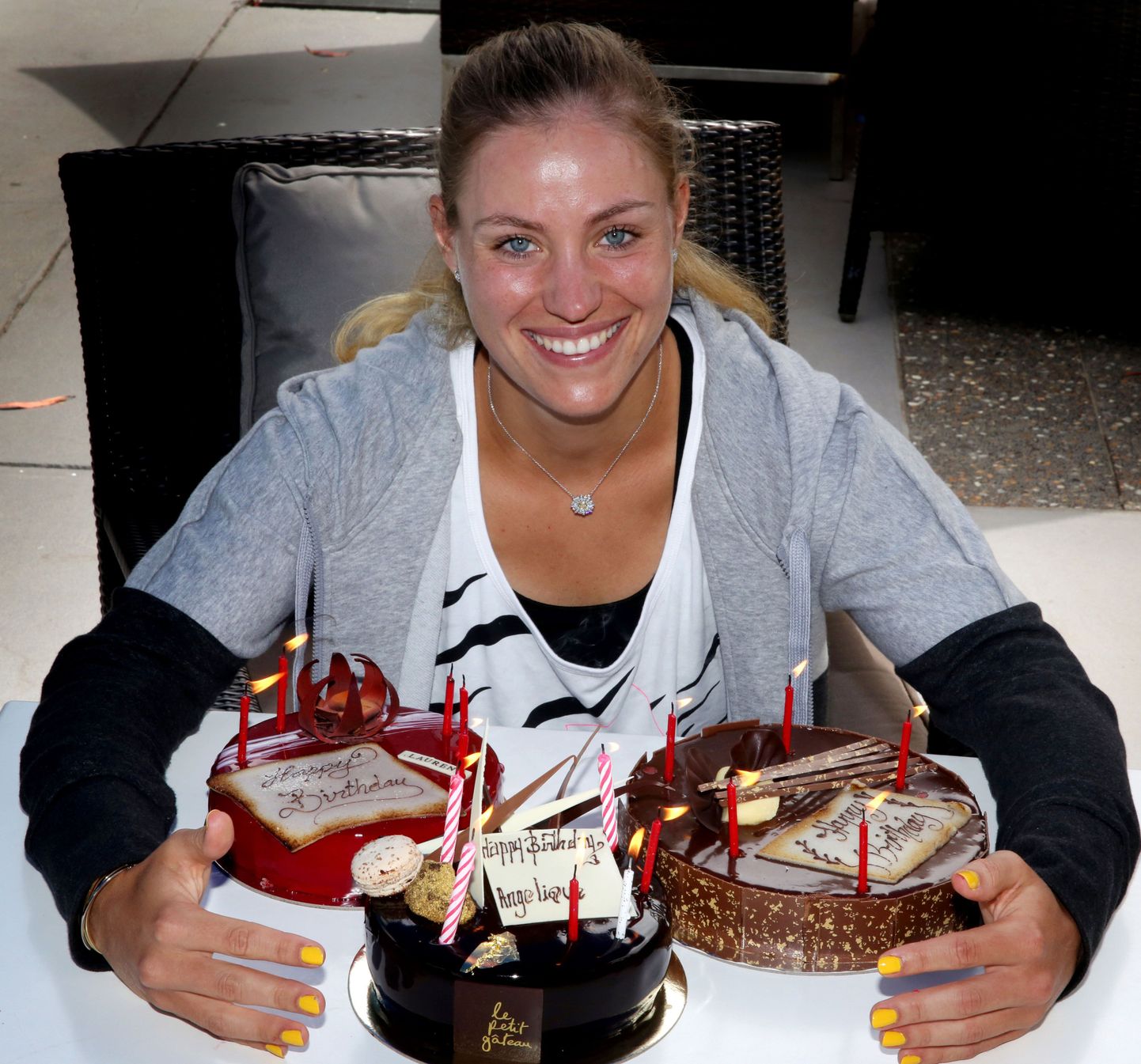 Angelique Kerberile kingiti pärast kaheksandikfinaali pääsemist kolm sünnipäevatorti.