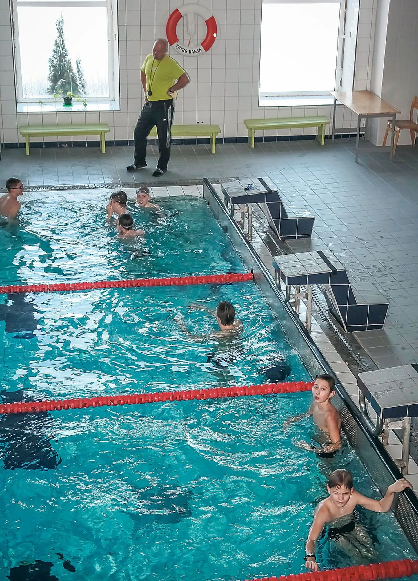 Riigigümnaasiumi rajamise järel jääb Koidula kooli ujula endiselt linna omandisse. Kas edaspidi haldab seda Pärnu linna spordikool või mõni muu asutus, näitab tulevik.