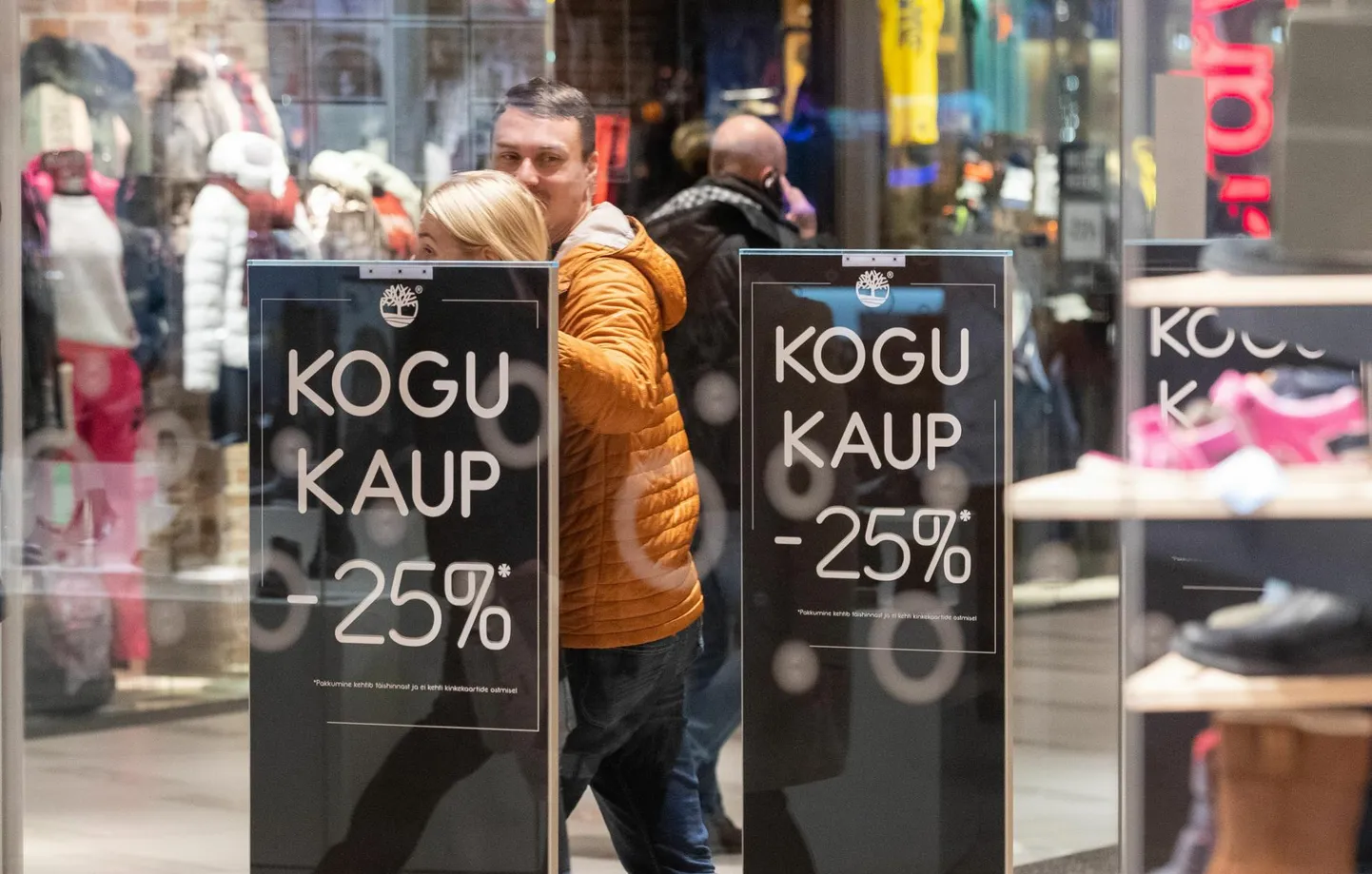 Soodusmüük või mõni kaunis ese tekitab Jääras kiusatust raha kulutada.