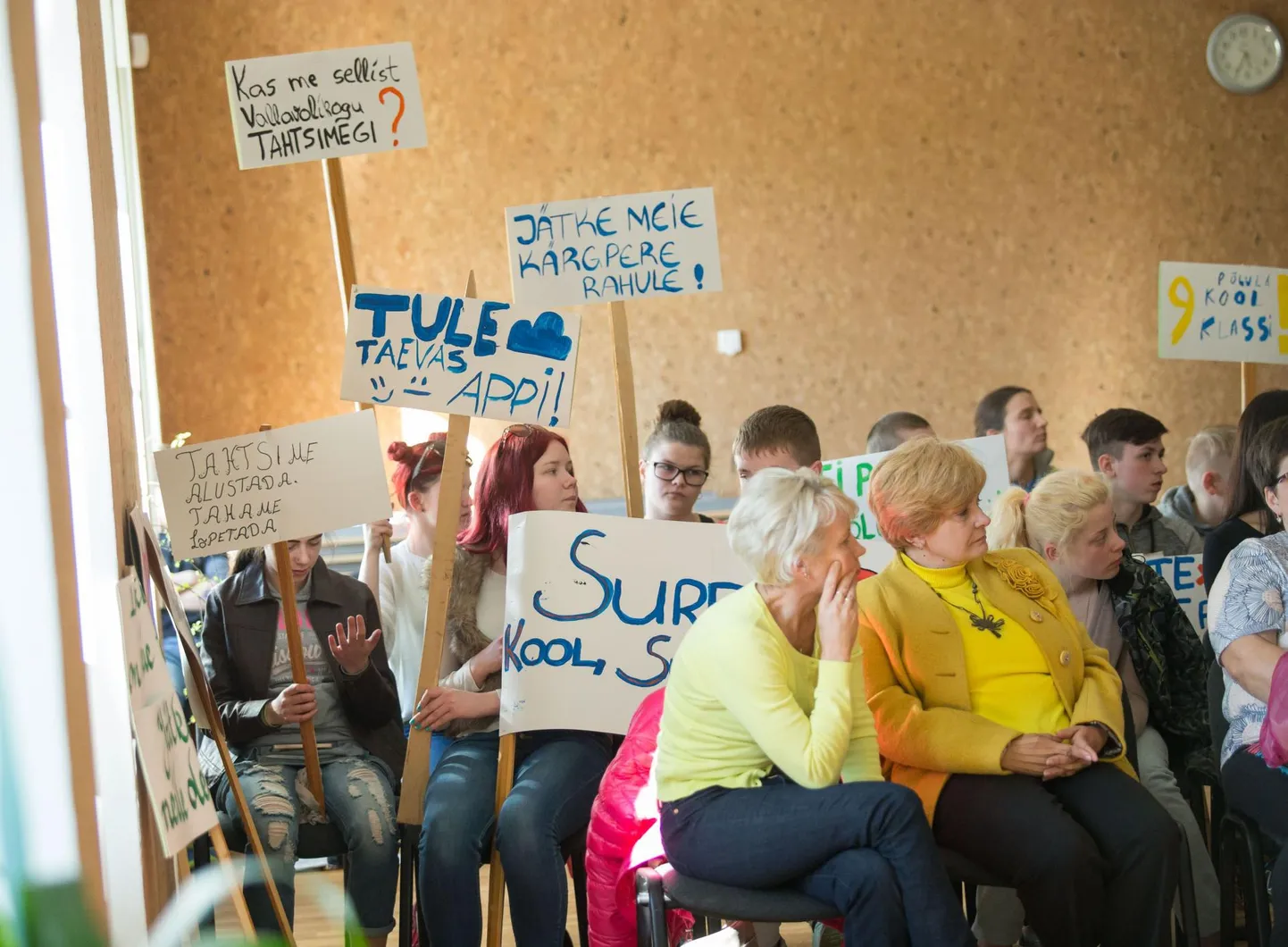 Aprill 2016: arutelul Põlula kooli tuleviku üle anti teada, et kui koolis käib 35 õpilast, võib see põhikoolina töötada vähemalt 2020. aastani. Vahepeal on palju juhtunud ja 1. juulist lõpetab kuue­klassiline kool tegevuse.