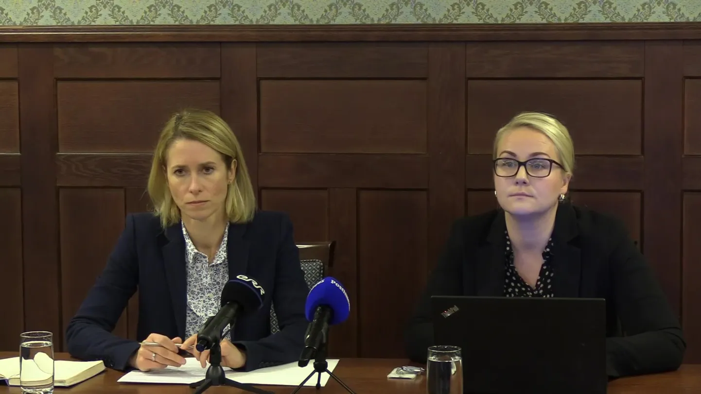 Prokuratuur kommenteeris pressikonverentsil Eesti ja Soome vahelise sidekaabli kahjustuse  kriminaalmenetluse hetkeseisu. Fotol vasakul peaminister Kaja Kallas.
