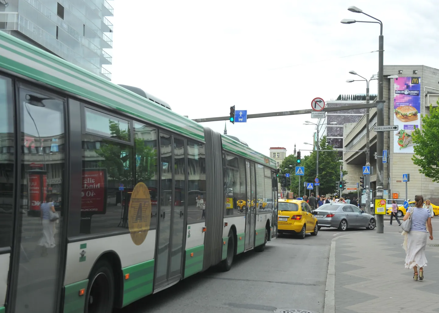 Tallinna liinibuss.