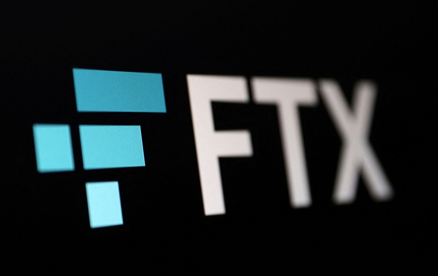 FTX logo.