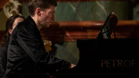 Пианист Станислав Галин представит в Риге программу из произведений Эйнауди