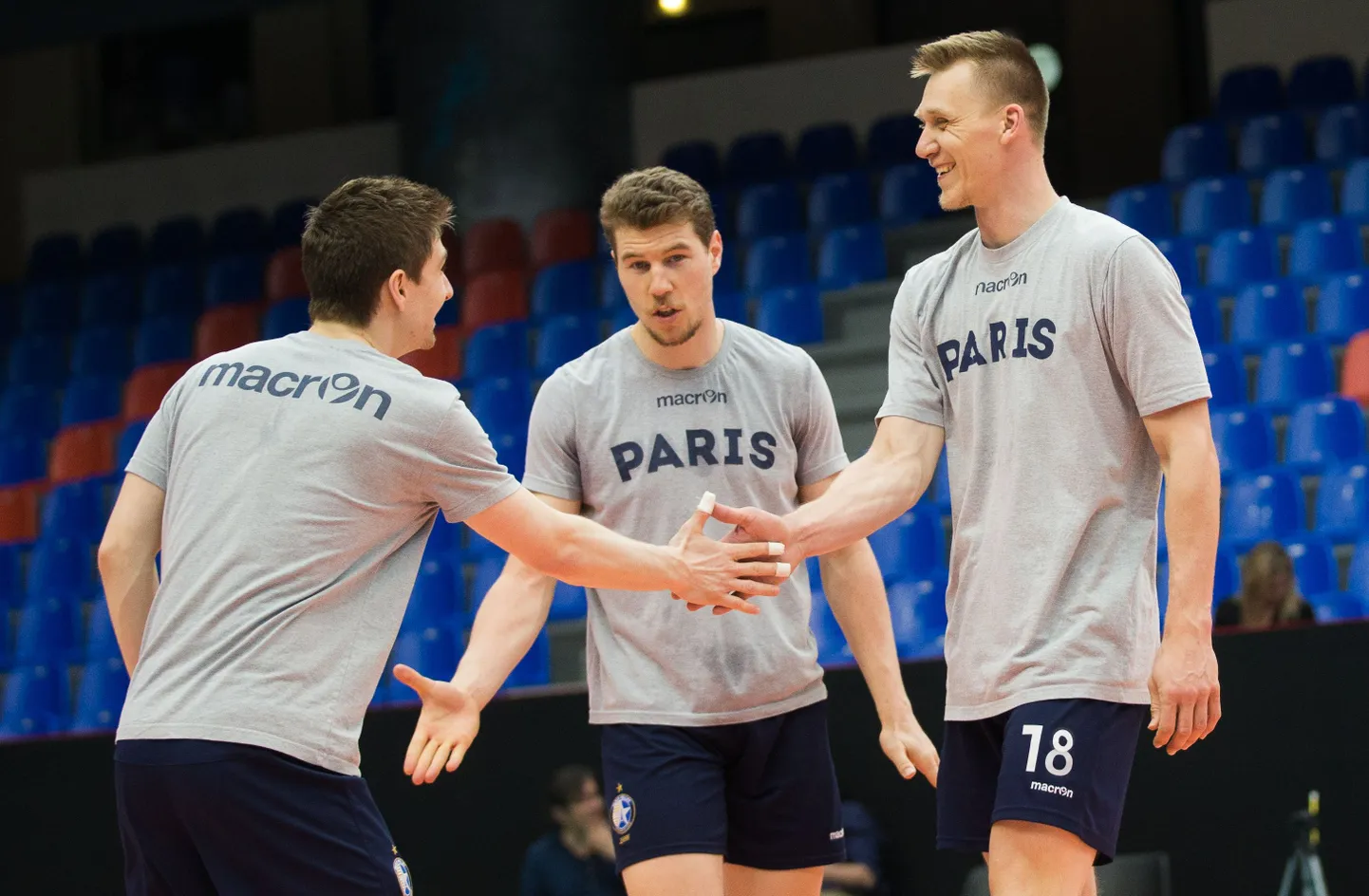 Ardo Kreek Pariisi Volley trennis.