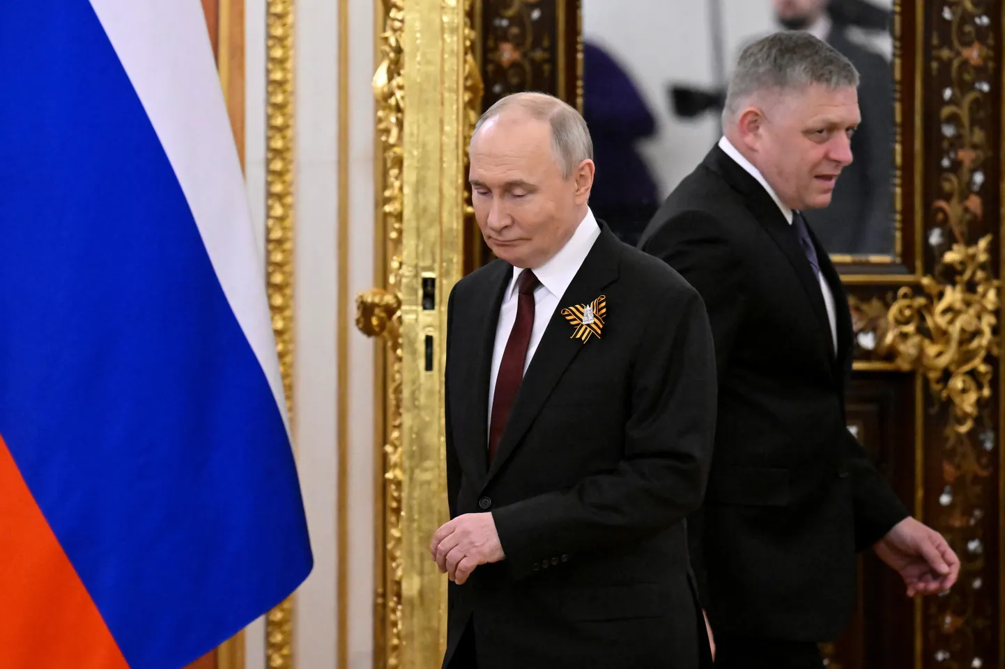 Президент России Владимир Путин встретился с премьер-министром Словакии Робертом Фицо в Кремле в Москве.