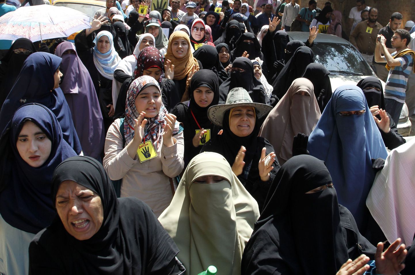 Moslemi Vennaskonna naissoost toetajad möödunud nädalal Egiptuse pealinnas Kairos protestimas.