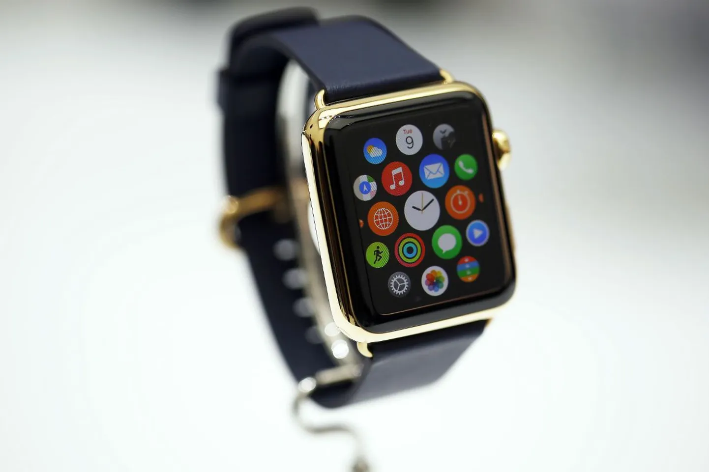 Новый Apple Watch. Генеральный исполнительный директор Тим Кук пообещал, что это будет бомба.