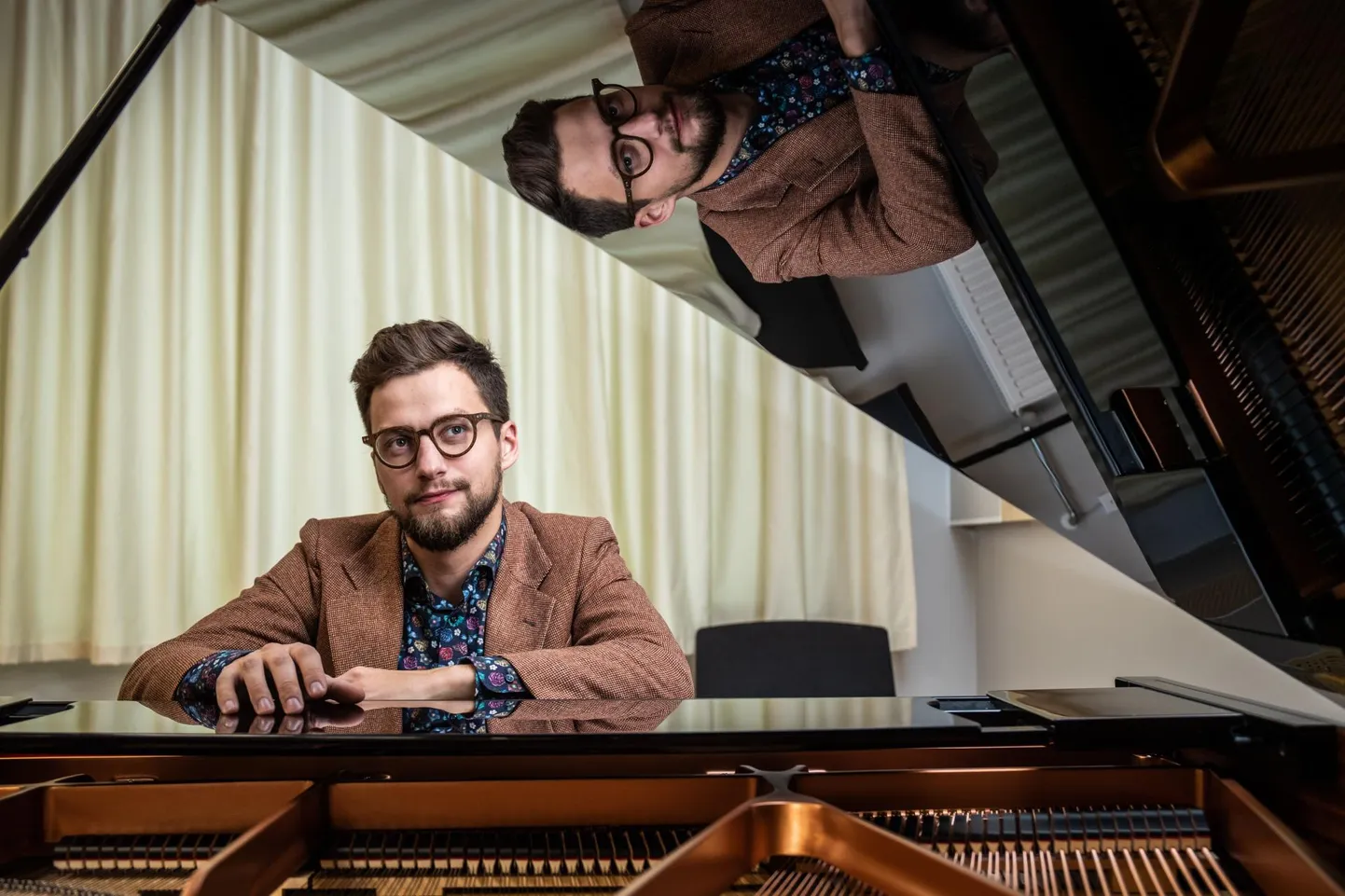 Pianist ja helilooja Joel Remmel on plaadile kogunud aja jooksul tähenduslikuks saanud laulud, mille esitamine on alati eriline sündmus.