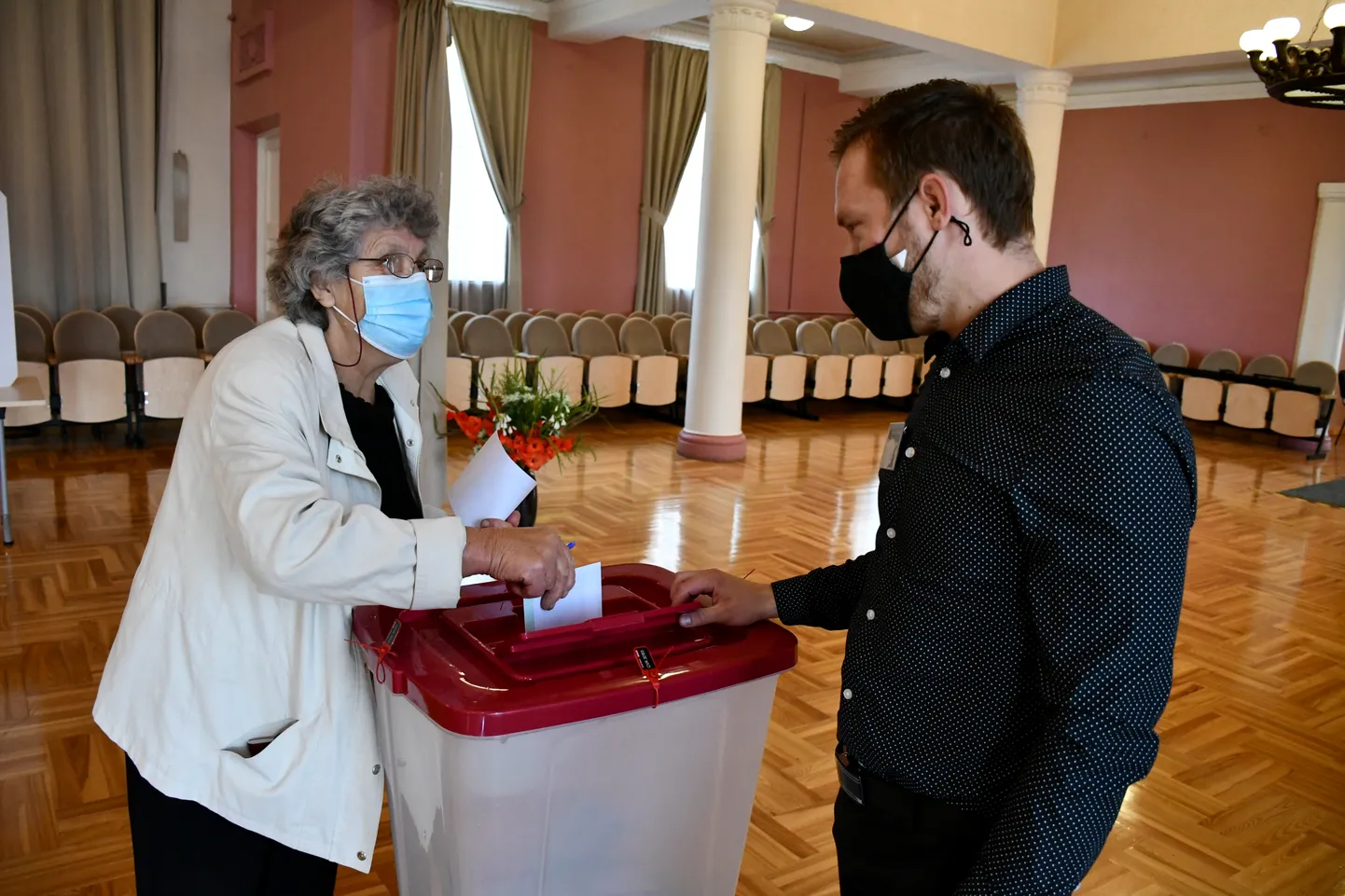 Pašvaldību vēlēšanas Varakļānu kultūras namā