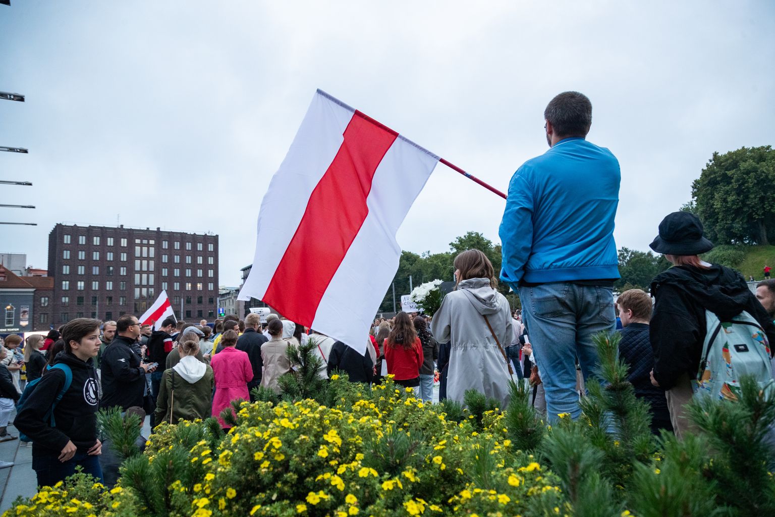 Meeleavaldus Vabaduse väljakul Valgevene demokraatia toetuseks.