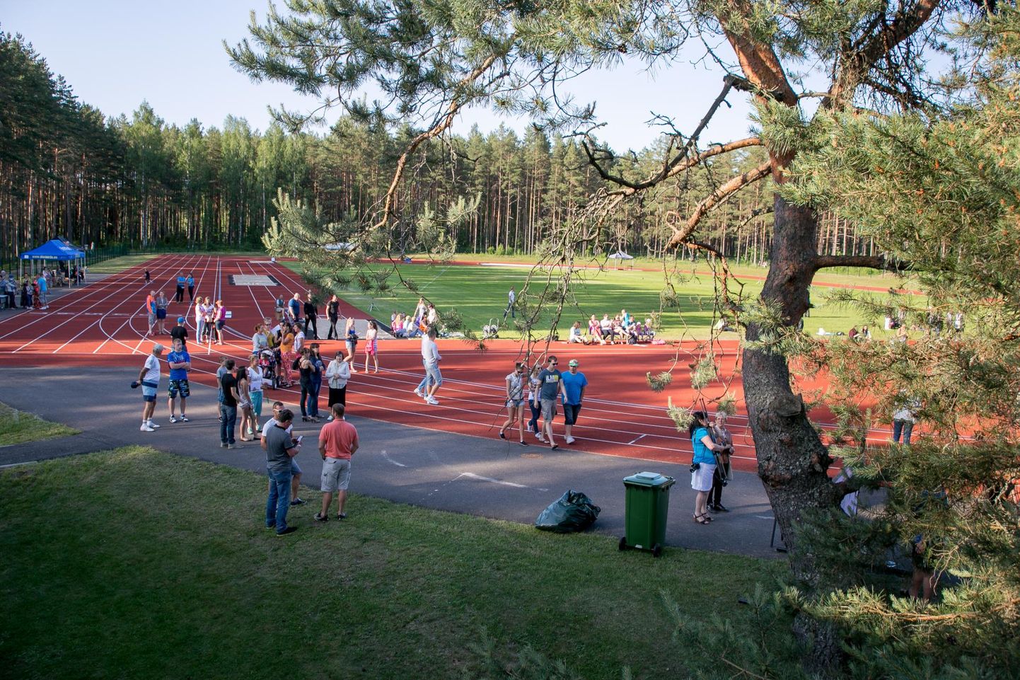 Maakonna parimad kergejõustiklased selguvad Kilingi-Nõmme staadionil.