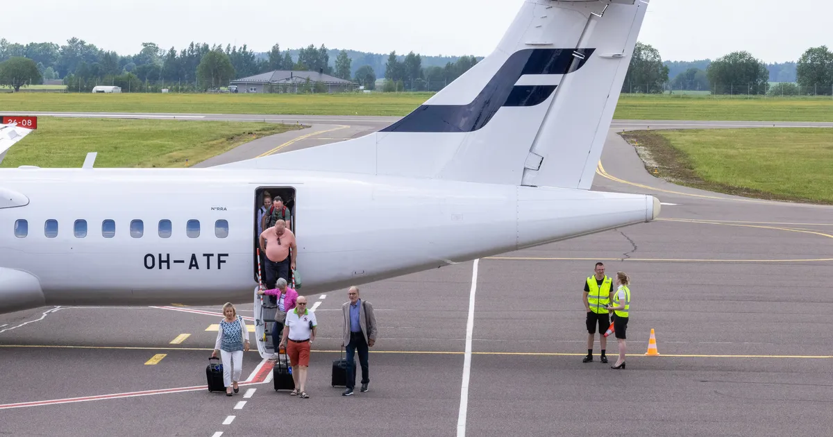 Üle jupi aja Tartus maandunud Finnairi lennuk pidi lennujaamale kaarega lähenema