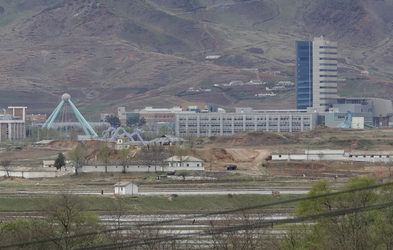Põhja-Korea piirilinnas Kaesongis lasti täna õhku kontaktbüroo.