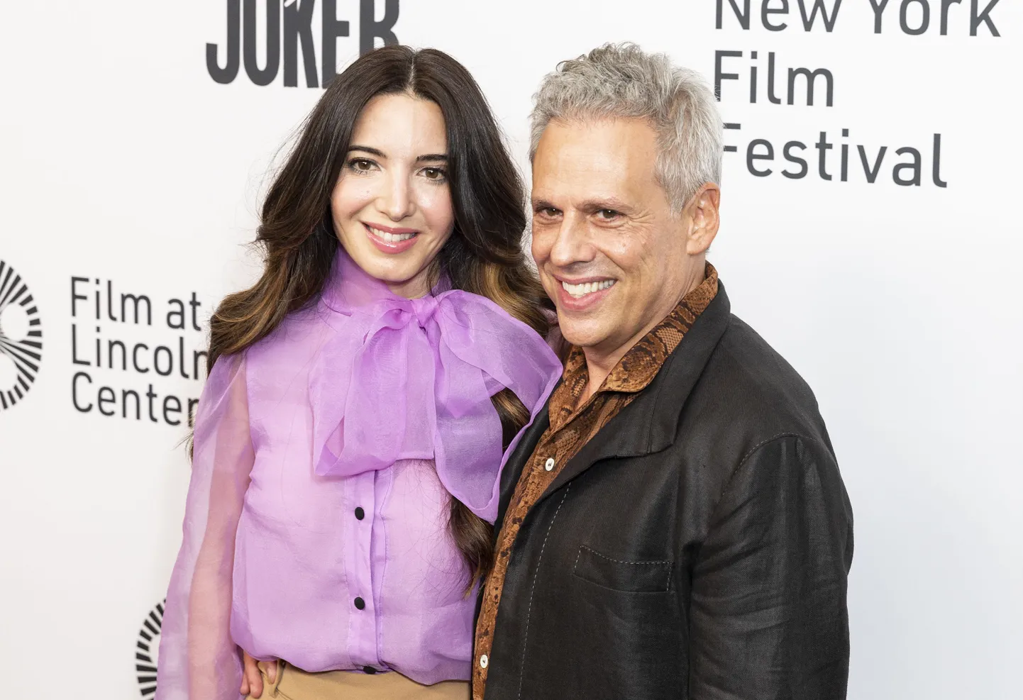 Marie Forleo ja Josh Pais.