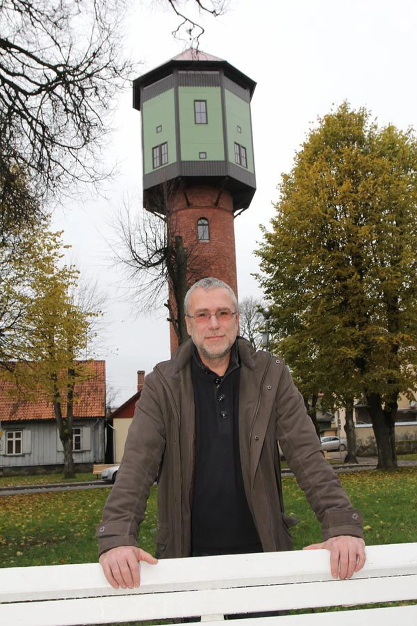 Gunnar Veermäe ja teised Rotary klubi liikmed annavad homme oma panuse veetorni aastapäeva tähistamisse.