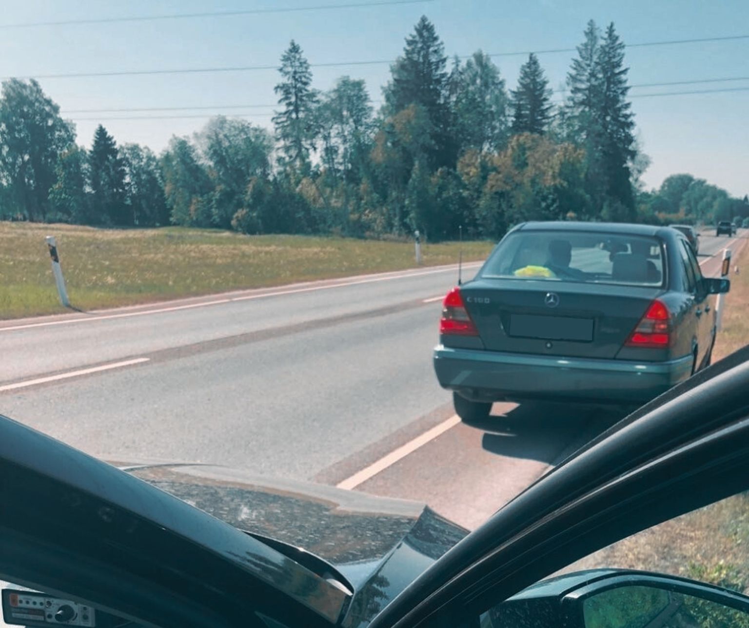 Rumeenlaste auto, milles politsei neid märkas.