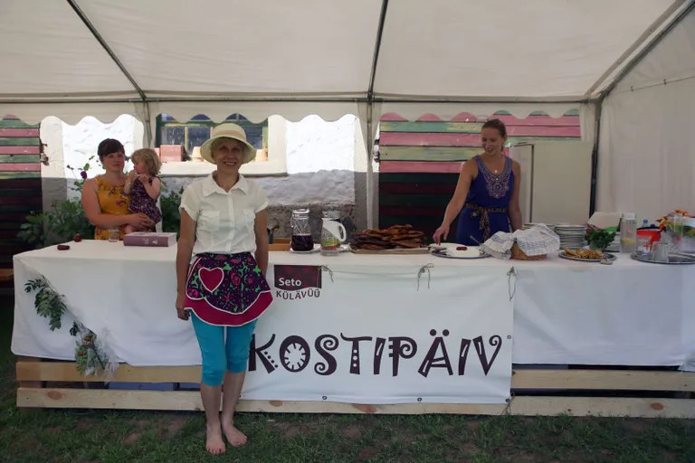 Ülle Pärnoja poolt algatatud «kostipäiv» on Setomaal tänaseks juba väljakujunenud traditsioon. Nii nagu seda on näiteks Seto Kunigriigi päevad.
